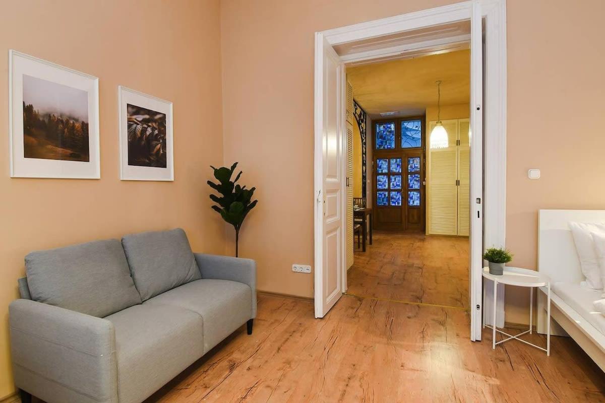 Very Central Very Spacious New Home Boedapest Buitenkant foto