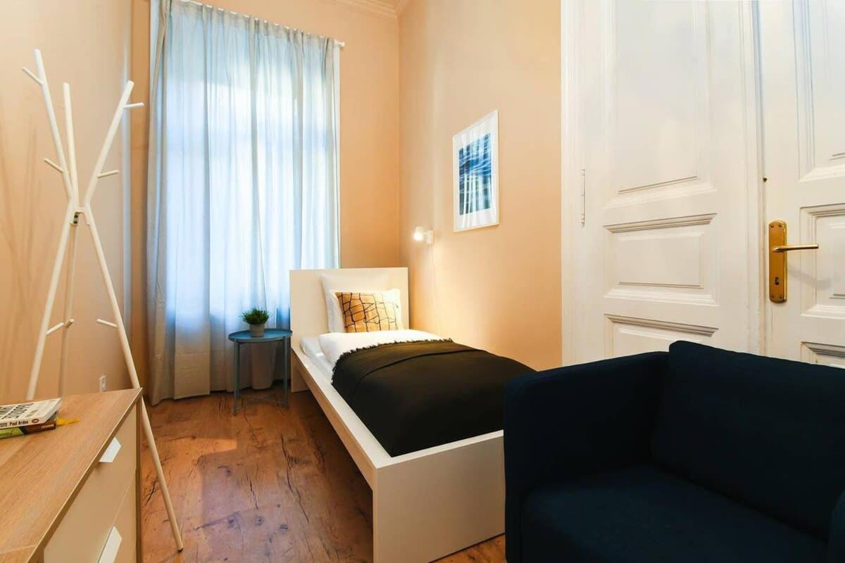 Very Central Very Spacious New Home Boedapest Buitenkant foto