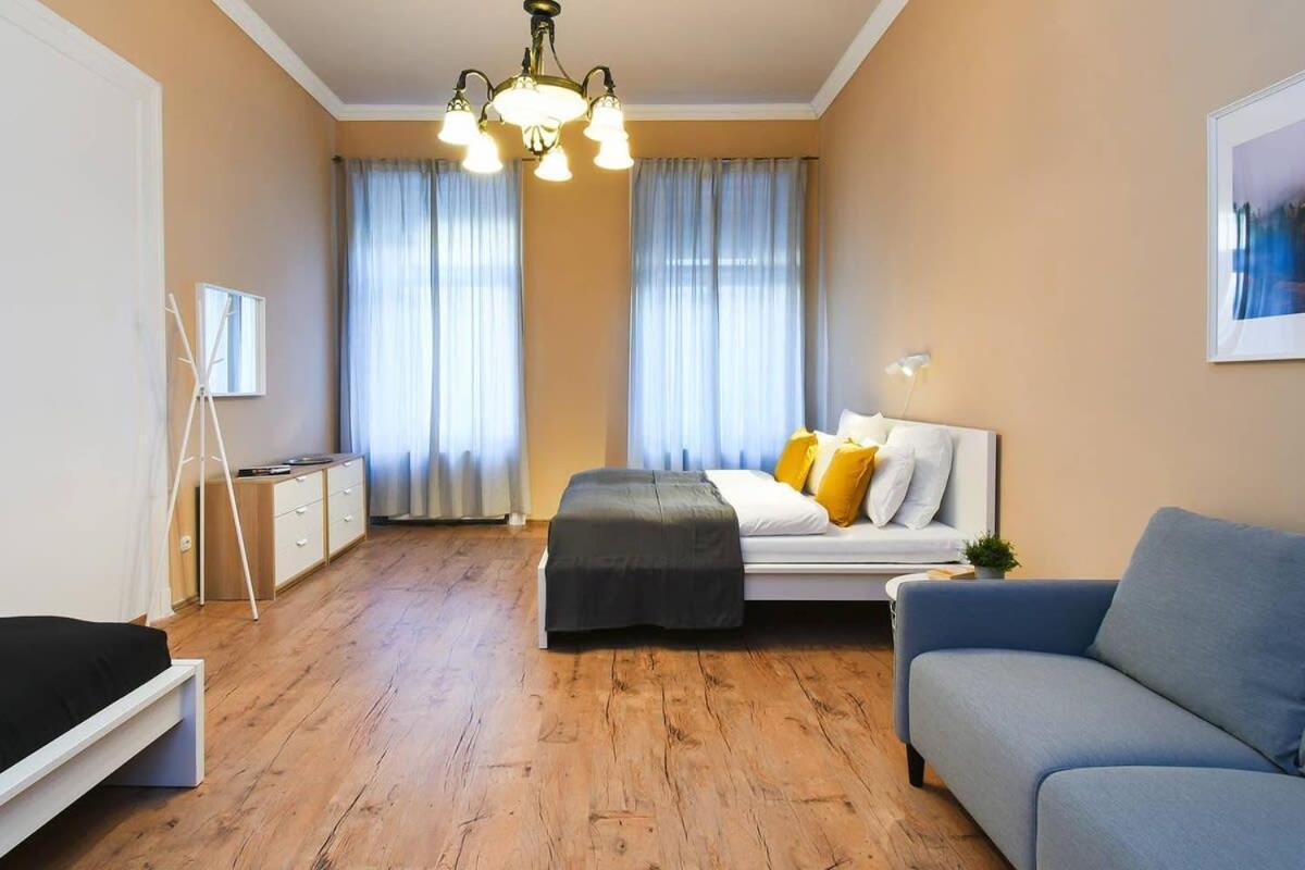 Very Central Very Spacious New Home Boedapest Buitenkant foto
