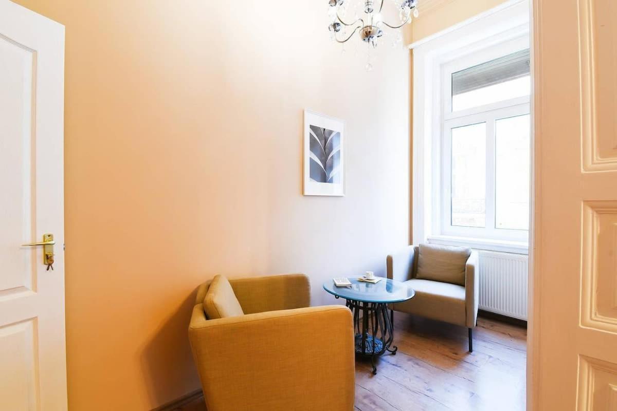 Very Central Very Spacious New Home Boedapest Buitenkant foto