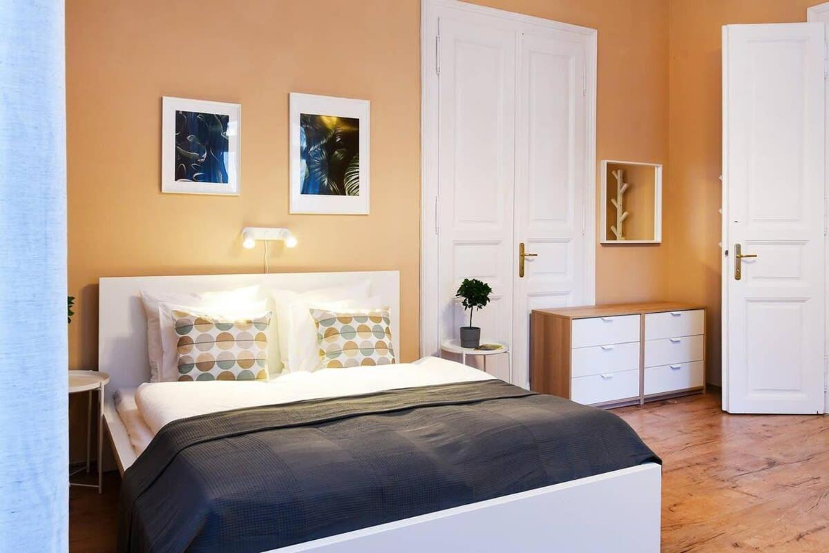 Very Central Very Spacious New Home Boedapest Buitenkant foto