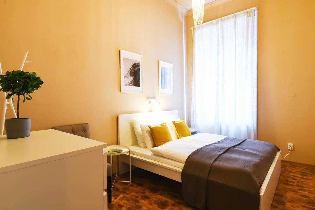 Very Central Very Spacious New Home Boedapest Buitenkant foto