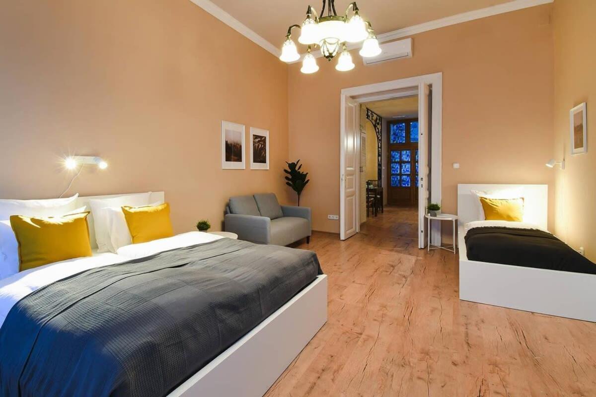 Very Central Very Spacious New Home Boedapest Buitenkant foto