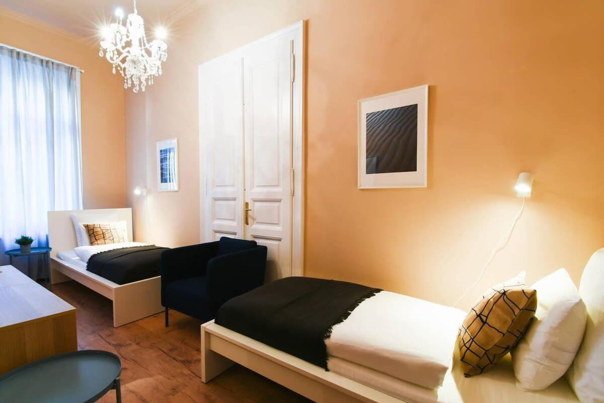 Very Central Very Spacious New Home Boedapest Buitenkant foto
