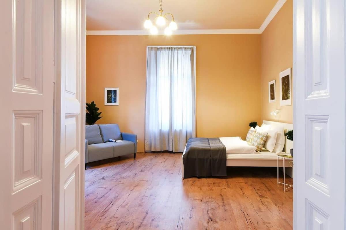 Very Central Very Spacious New Home Boedapest Buitenkant foto